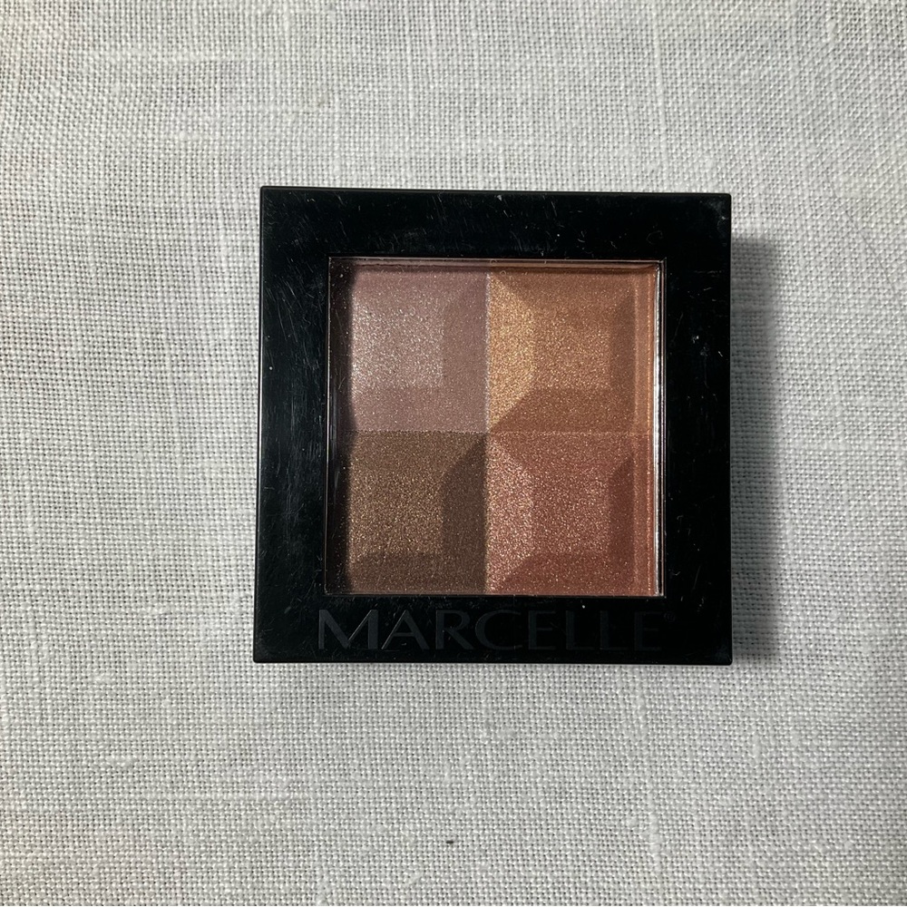 Marcelle Quad Eyeshadow Palette in Sundance